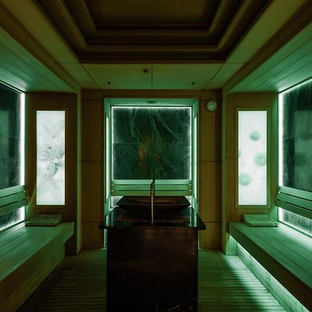 Aquaperla Hotel & Spa Chişinǎu Buitenkant foto