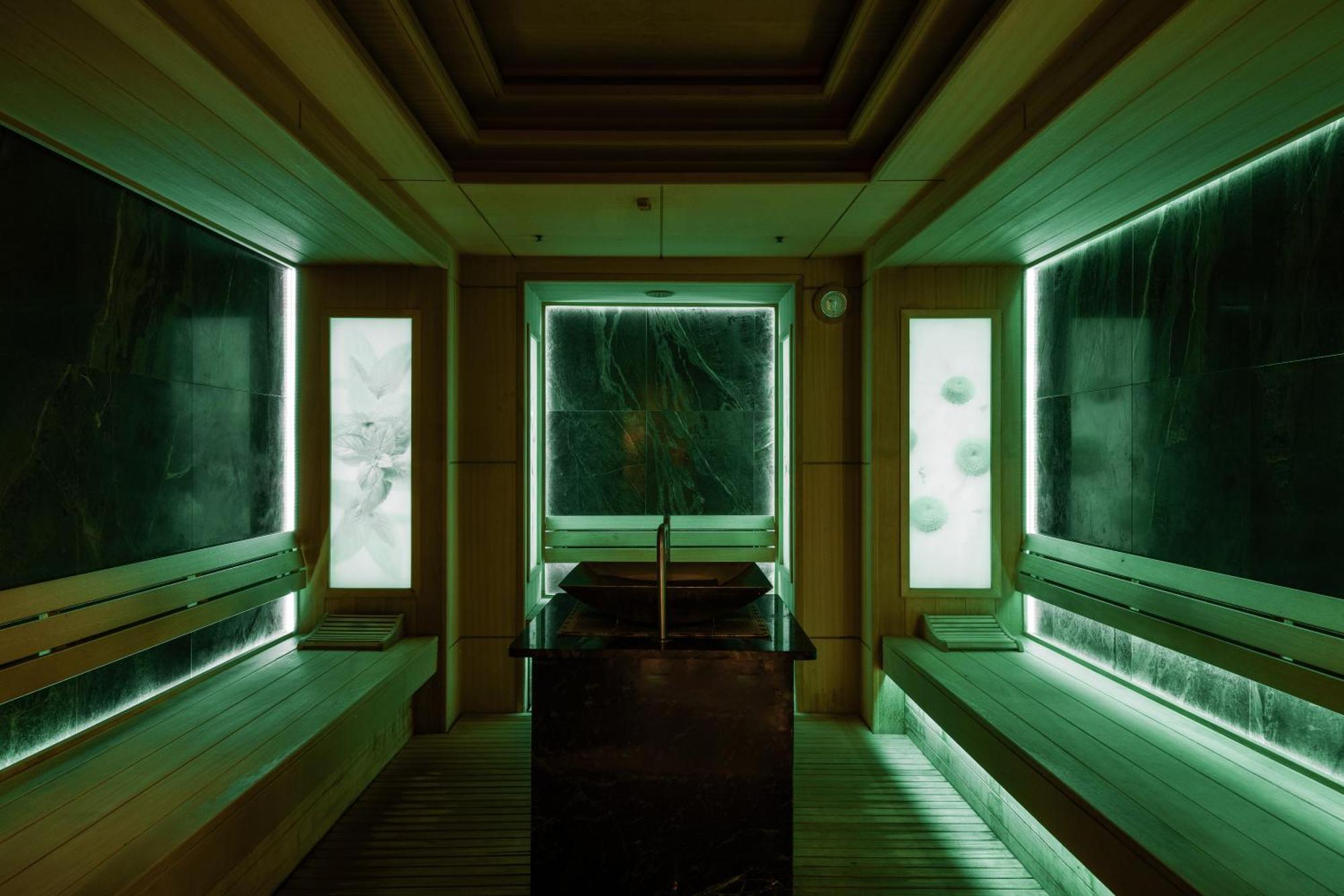Aquaperla Hotel & Spa Chişinǎu Buitenkant foto